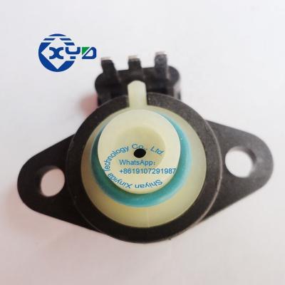 China Manufacturer Directly Supply 2.2 XINYIDA 6.5 Urea Pump Pressure Sensor F0019BM1904 STANDARD for sale