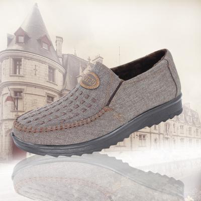 China Other Winter Wholesale Anti-skid Boots Slip On Causal Shoes Men Sneaker Shoes for sale