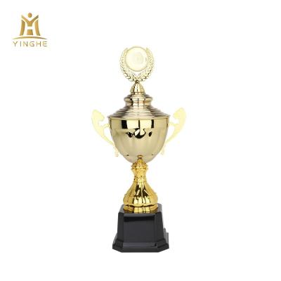 China Europe 2019 new high quality plastic award trophies for championship award for sale