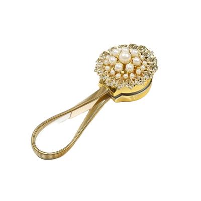 China Fashion Flower Magnetic Curtain Tiebacks in CLASSIC Zinc Alloy Plastic Curtain Tiebacks for Home Decoration for sale