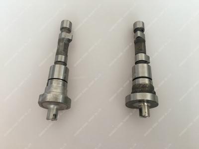 China Camshaft  Kubota Engine Parts , Kubota Spare Parts Iron Material for sale