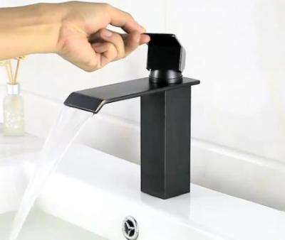 China Hot And Cold Modern Bathroom Basin Faucet Hotel Wholesale Price New Basin Faucets Single Handle Basin Faucets for sale