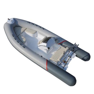 China 2022  17ft new type rib boat with  stainless steel light arch  with center console boat inflatable boat rib520E en venta