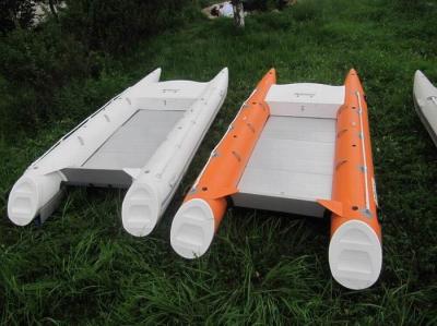 Chine Bateaux de pêche intéressés de catamaran d'environnement, bateaux de puissance de catamaran de tissu de PVC de 500cm à vendre