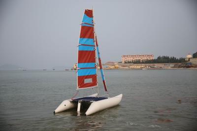 China Barco inflable azul el pontón de la persona del barco de navegación 4 con el Centerboard de la fibra de vidrio en venta