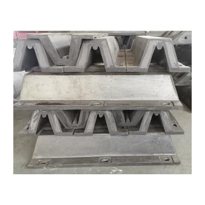 China Dock/Ship Protection with Customized Size Marine Fender Rubber Bridge V Type DGH Type for sale