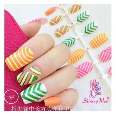 China Flexibility Colored False Nails With Striped Pattern , Nail Tips Squoval Medium Press Full Coverage On Nail for sale