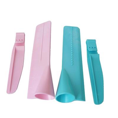 China 2021 High Quality Sustainable DIY Tools PP Material Cake Flattened Baking Decorating Scraper By Adjustable Spatulas for sale