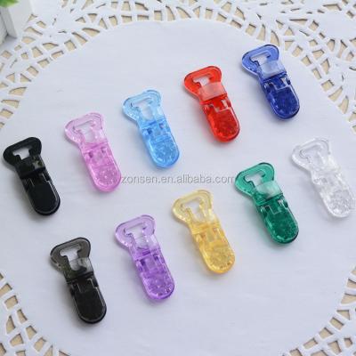 China Pacifier Holder 10MM T Shape Clear Color Plastic Clips Hot Sale Clear Color Baby Plastic Teether Clip for sale