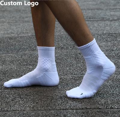 China Customized White Breathable Stylish Low Moq Cotton QUICK DRY QUICK DRY Compression Shoes Basketball Sports Wear Winter Knit Logo Men Socks Custom Made for sale