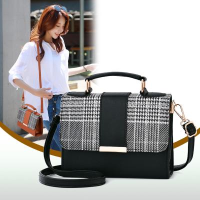 China Wholesale Cross Supplier Portable Mini Girl Portable Handbags - Customizable Bags and Shoes Body Chain Brands Set Luxury Chic for sale