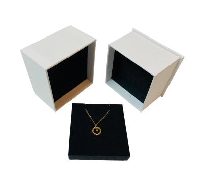 China Modern luxury custom two pieces of white box jewellries box cardboard jewelry set with black velvet cut insert for sale