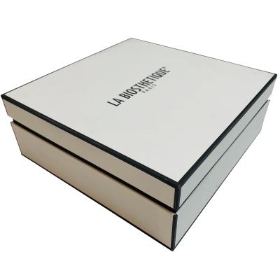 China Recyclable Luxury White Gift Box Valentine's Days Branded Gift Wrapping Box And for sale