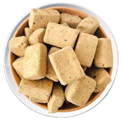 China Good Sustainable Pet Supplies Hot Products Freeze Dried Raw Diet to Compete Chicken Duck Beef Rabbit Fish Feed for sale