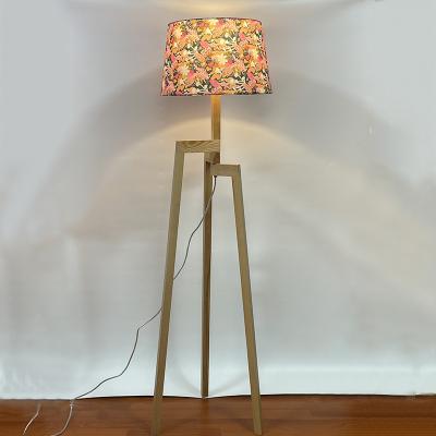 China Unique Modern Minimalist Household Postmodern Nordic Wooden Floor Lamp Cloth Floor Lights for sale