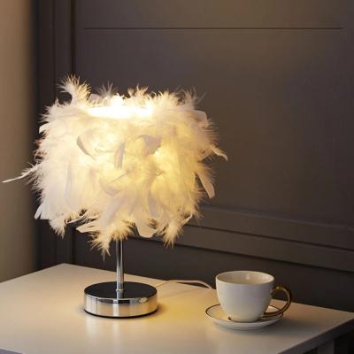 China Modern E27 Bedside Table LED Lamp Feather Romantic Girlfriend Gift Feather Table Lamp for sale