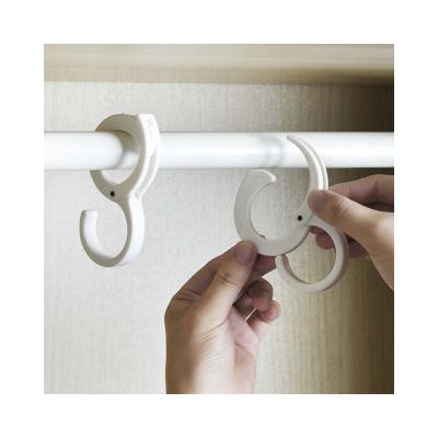 China Viable Hot Selling Wholesale Multifunctional Buckle Shake Door Wardrobe Back Crossbar Hook Clothes Rod Plastic Auxiliary Hook for sale