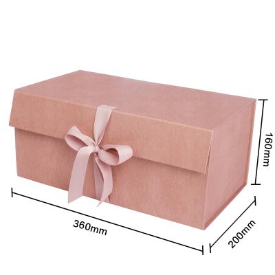 China Recycled Materials Lace Luxury Clothing Packaging Boxes Folding Gift Box Paper Packaging With Ribbon for sale