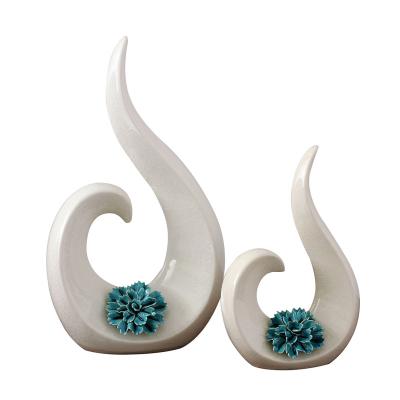 China Transitional Modern White Ceramic Ornament Decor Style Ceramic Ornaments In Stock for sale