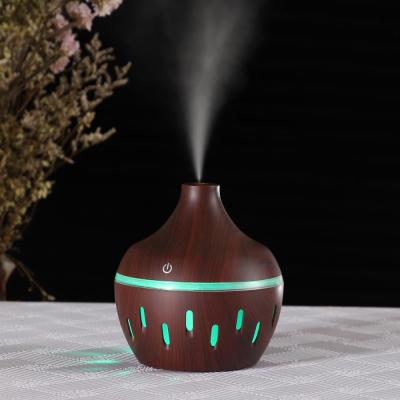 China New Design Car 300ml USB Air Ultrasonic Electric Humidifier Desktop Portable Room Fragrance Diffuser for sale