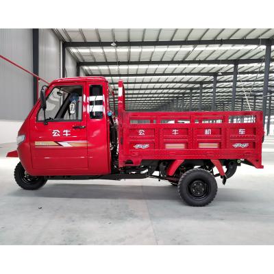 China 2021 New Large Cargo Bull 250cc Cargo Tricycle With Cabin for sale