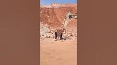 KS200G Hydraulic Breaker Test in Action 