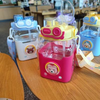 China Large Capacity Children's Square Straw Cup with Direct Drinking Water Flowing Method for sale