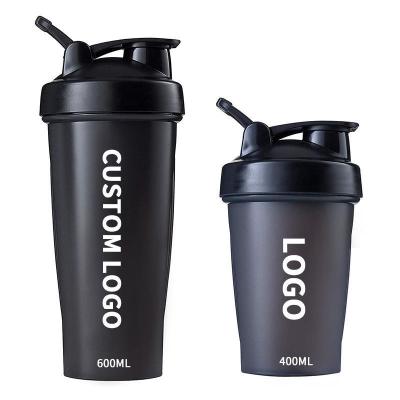 China 600ml Fitness Plastic Black Gym Blender Shaker Cup for Sports Water Leakproof Design for sale