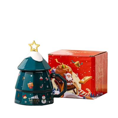 China Large Capacity Christmas Tree Design Ceramic Cup with Lid and Spoon Sustainable Gift for sale