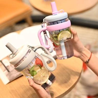 China 680ml Plastic Bottle Outdoor Sports Kettle Portable Outdoor Travel BPA-free Juice Bottle for sale