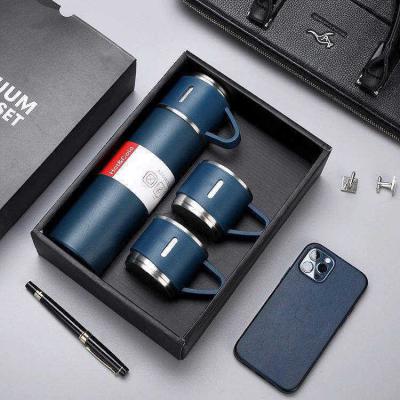 China Capacity 500ml Customized Corporate Gift Set with Stainless Steel Water Bottle and Lids for sale