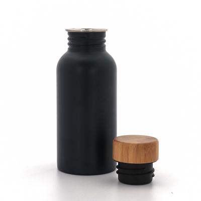 China 304 Stainless Steel Double Layer Vacuum Portable Outdoor Water Bottle with Bamboo Lid for sale