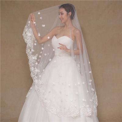 China Lace Pattern Wedding Veils Bridal Veils 2021 Ivory Bridal Veils 3m Long Beaded One Layer Lace Flowers Wedding Veil For Bride for sale