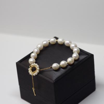 China Wholesale CLASSIC White Oval Pearl Bracelet Freshwater Pearl Bangle Fashion White Jade for sale