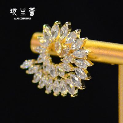 China Luxury Korean New Arrival For Women Safety Pin Brooch Wedding Rhinestone Crystal Zircon Brooch for sale