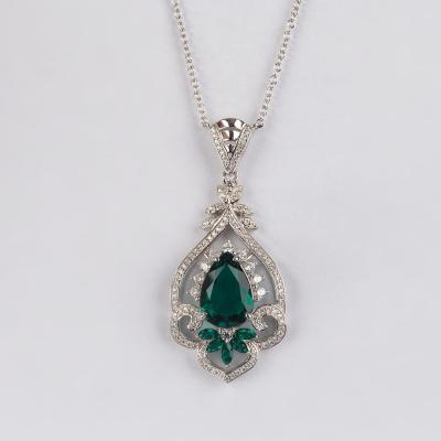 China Vintage Factory Price 1.2 CT Moissanite Diamond Necklace 925 Sterling Silver Emerald Diamond Jewelry for Women for sale