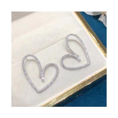 China Romantic Fashionable Design Ear Studs Needle Earrings Loving Heart Earrings for sale