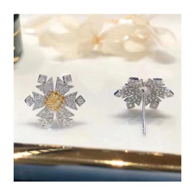 China Romantic Earrings Wholesale Fashion Jewelry Diamond Earrings For Women for sale