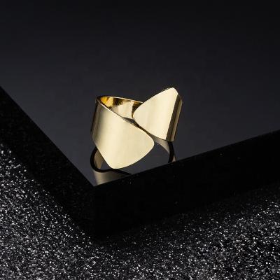 China Simple Statement CLASSIC Ring For Ladies Women Chunky Gold Plated Ring Designer Adjustable Ring for sale