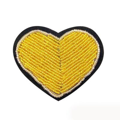 China Handmade Wholesale Fancy Hand Beaded Trim Bag Accessories Decorative Yellow Heart Patterns Seed Bead Patches for sale