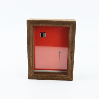 China Hot Simple High Quality Wooden Showcase Shade Box Stuff Home Decoration Elegant Display Frame Picture Frame for sale