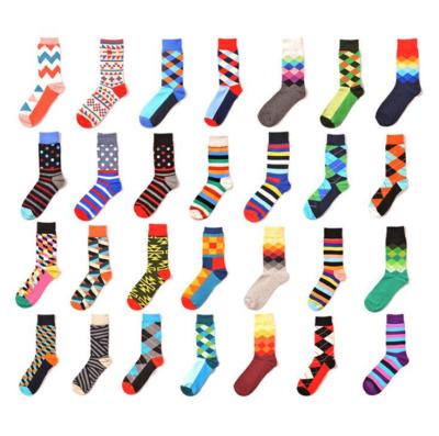 China Antibacterial Fashion Plaid Stripe Vintage Classic Geometric Contrast In Cotton Stockings for sale