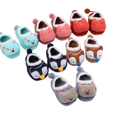 China Coral Velvet Anti Slip Cute Baby Anti-Fault 6 Patterns Cartoon Animals Cub Soft Socks Custom for sale