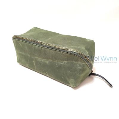 China Custom Eco Promotional Quadruple Rims Shape Waxed Canvas Large Capacity Travel Zipper Shaving Dopp Kit Bag For Men for sale