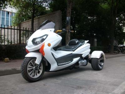 China 8HP Electric 3 Wheel Motorcycle Electric Start 150cc Scooter With Windshield for sale