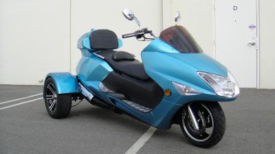 Китай Одиночный мотороллер колеса мопеда 22HP 3 цилиндра 300cc продается