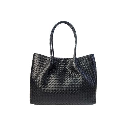 China Others New Fashion Shoulder Tote Bag Women Handwoven Genuine Leather Bag High Capacity High Capacity Tote Bag for sale