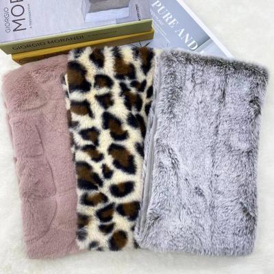 China Hand Warming A Variety Of Styles Strip To Shape Faux Fur Single Blanket Soft Comfortable Microwavable Heat Pack Porcelain for sale