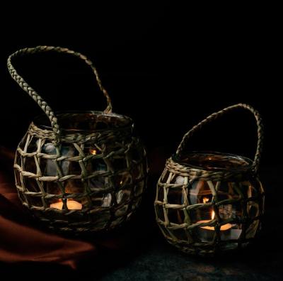 China Traditional Grass Weave Glass Candle Holder for sale