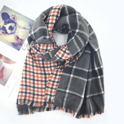 China 2021 Daily Life Autumn And Winter New Check Scarf Thickened Cashmere Lovers Couple Tassel Scarf Gift for sale